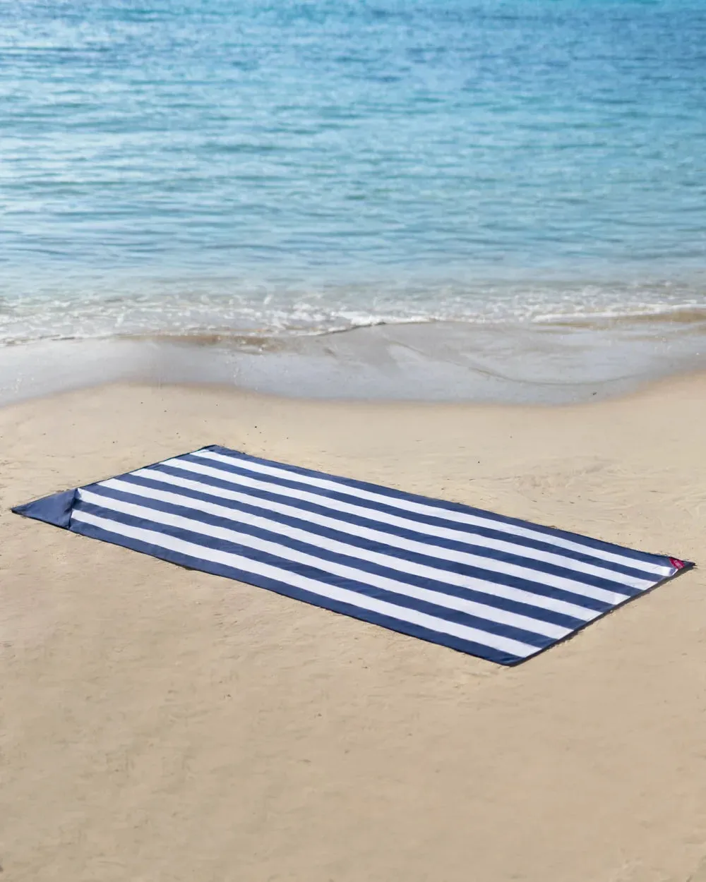 Toalla de playa de microfibra con imanes – CABO - Image 4